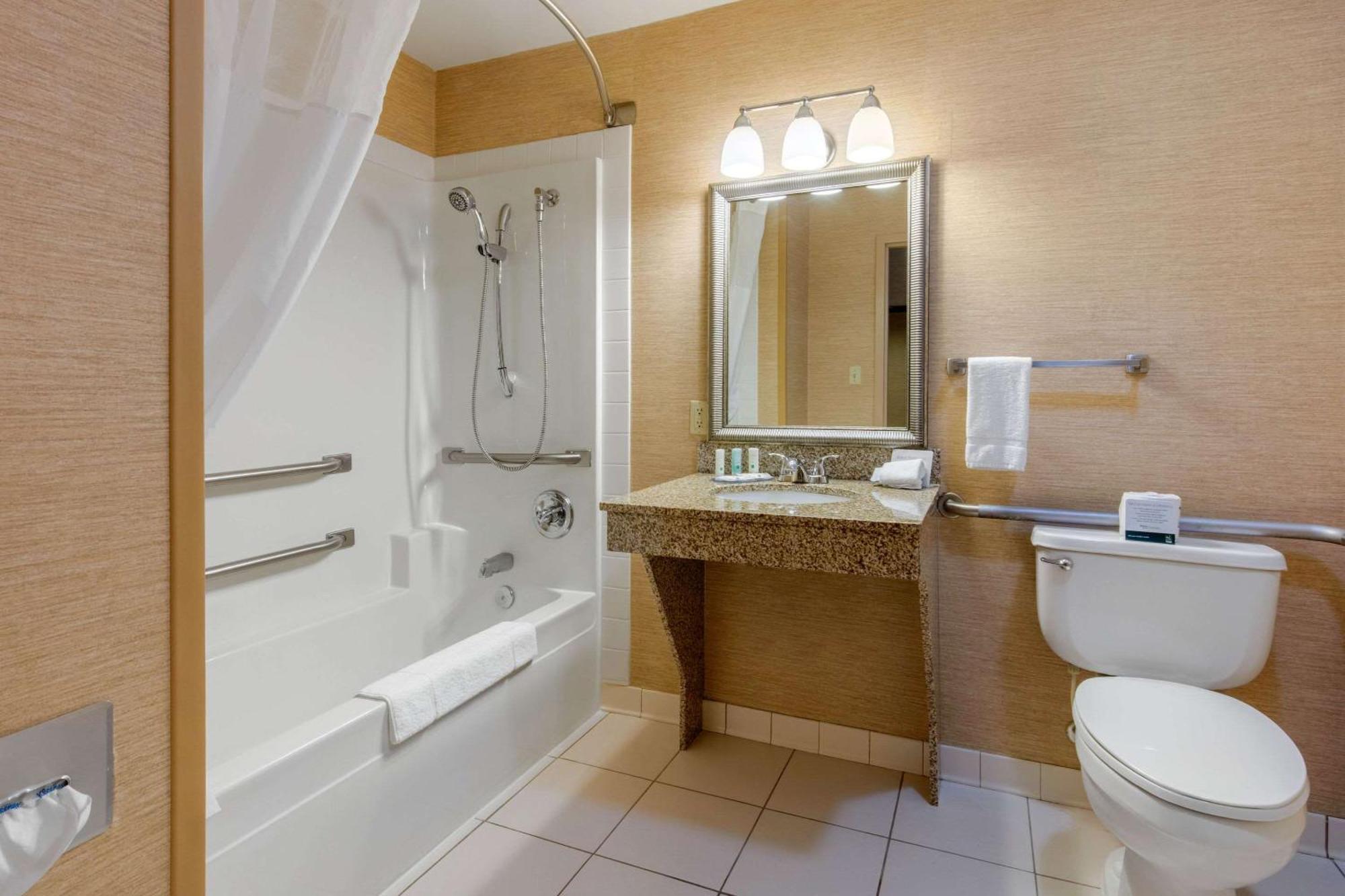 Quality Inn & Suites Benton - Draffenville Exteriér fotografie