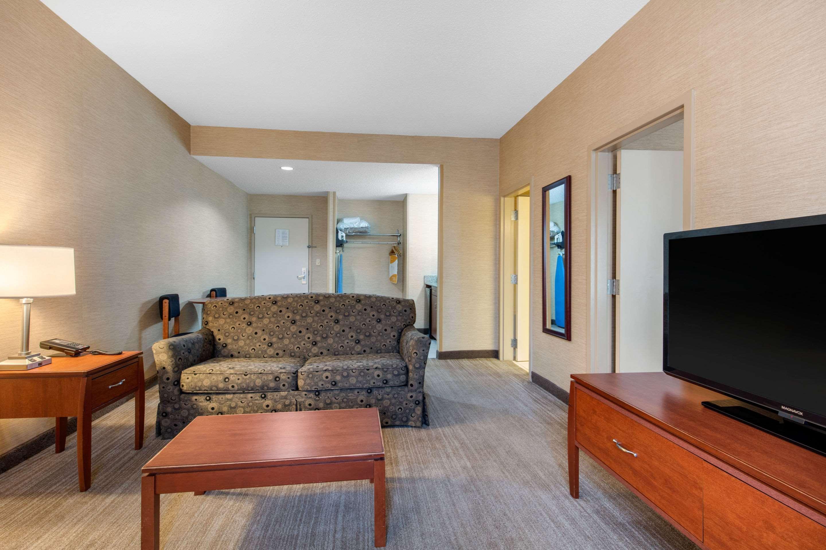 Quality Inn & Suites Benton - Draffenville Exteriér fotografie